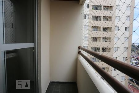 Sacada de apartamento para alugar com 3 quartos, 64m² em Continental, Osasco