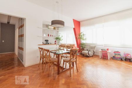 Sala de apartamento para alugar com 2 quartos, 100m² em Humaitá, Rio de Janeiro