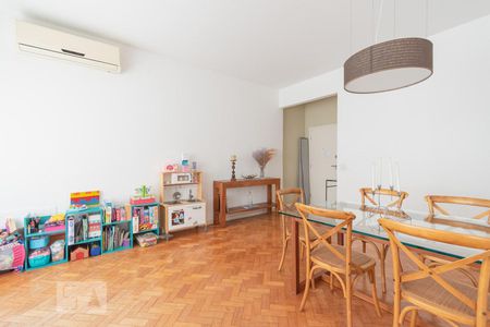 Sala de apartamento para alugar com 2 quartos, 100m² em Humaitá, Rio de Janeiro