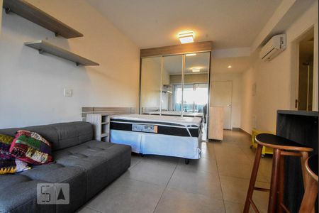 Sala de kitnet/studio para alugar com 1 quarto, 34m² em Brooklin Paulista, São Paulo