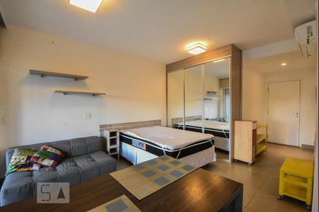 Dormitório de kitnet/studio para alugar com 1 quarto, 34m² em Brooklin Paulista, São Paulo