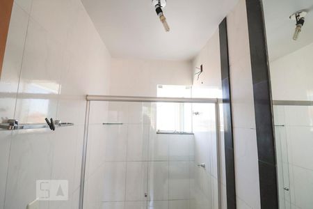 Banheiro Suíte 1 de casa para alugar com 3 quartos, 100m² em Jardim Planalto, Goiânia