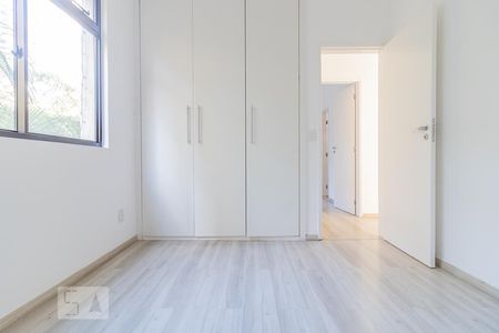 Quarto de apartamento para alugar com 3 quartos, 95m² em Gutierrez, Belo Horizonte