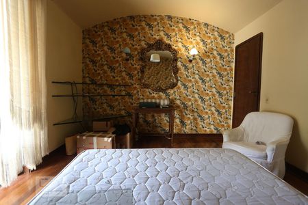 Casa à venda com 560m², 5 quartos e 6 vagas Casa à venda com 560m², 5 quartos e 6 vagasSuíte