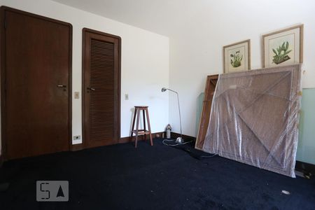 Casa à venda com 560m², 5 quartos e 6 vagas Casa à venda com 560m², 5 quartos e 6 vagasQuarto 3