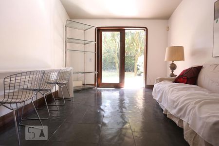 Casa à venda com 560m², 5 quartos e 6 vagas Casa à venda com 560m², 5 quartos e 6 vagasSala de Almoço