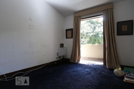 Casa à venda com 560m², 5 quartos e 6 vagas Casa à venda com 560m², 5 quartos e 6 vagasQuarto 4