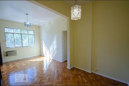 Apartamento para alugar com 90m², 4 quartos e 1 vagaSala