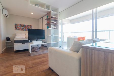 Sala de kitnet/studio para alugar com 1 quarto, 43m² em Jardim Aeroporto, São Paulo