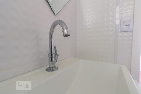 Banheiro de apartamento para alugar com 3 quartos, 76m² em Vila Sofia, São Paulo