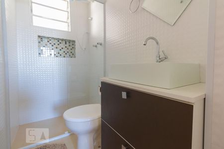 Banheiro de apartamento para alugar com 3 quartos, 76m² em Vila Sofia, São Paulo