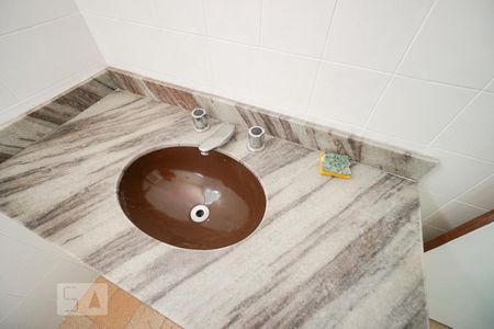 Detalhe banheiro de apartamento para alugar com 2 quartos, 52m² em Vila Santana, São Paulo