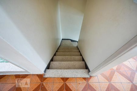 Escada de casa para alugar com 3 quartos, 135m² em Vila Libanesa, São Paulo