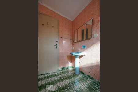 Banheiro de casa para alugar com 3 quartos, 135m² em Vila Libanesa, São Paulo