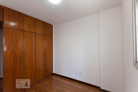 Quarto 3 de apartamento para alugar com 4 quartos, 86m² em Setor Bueno, Goiânia