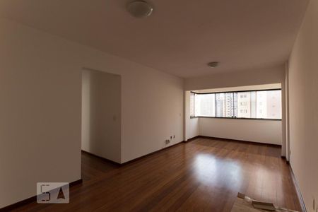 Sala de apartamento para alugar com 4 quartos, 86m² em Setor Bueno, Goiânia