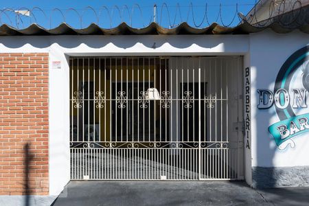 Fachada de casa para alugar com 1 quarto, 42m² em Vila Brasílio Machado, São Paulo