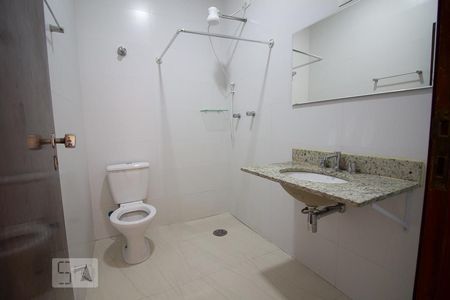 Banheiro de casa para alugar com 3 quartos, 123m² em Vila Parque Jabaquara, São Paulo
