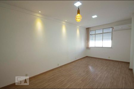 Apartamento à venda com 90m², 2 quartos e sem vagaSala