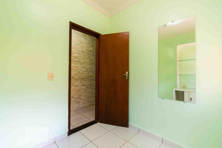 Quarto 01 de casa para alugar com 2 quartos, 80m² em Taguatinga Norte (taguatinga), Brasília