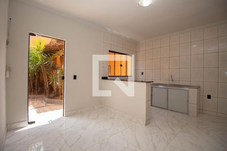 Sala de casa para alugar com 2 quartos, 80m² em Taguatinga Norte (taguatinga), Brasília