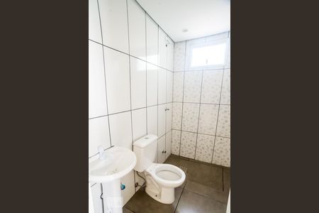 Banheiro de apartamento à venda com 1 quarto, 40m² em Protásio Alves, Porto Alegre