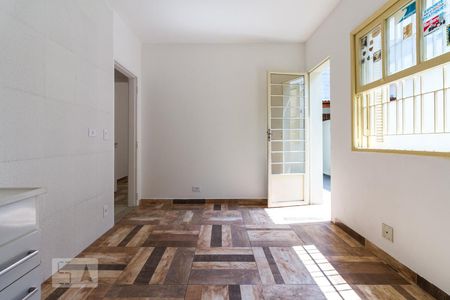 Sala e Cozinha  de casa para alugar com 1 quarto, 80m² em Quinta da Paineira, São Paulo