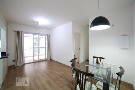 Sala de apartamento para alugar com 2 quartos, 74m² em Cidade Monções, São Paulo