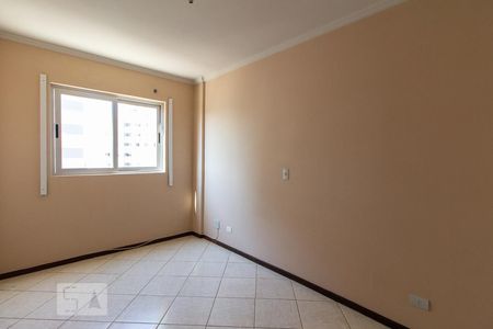 Quarto 2 de apartamento para alugar com 2 quartos, 75m² em Água Verde, Curitiba