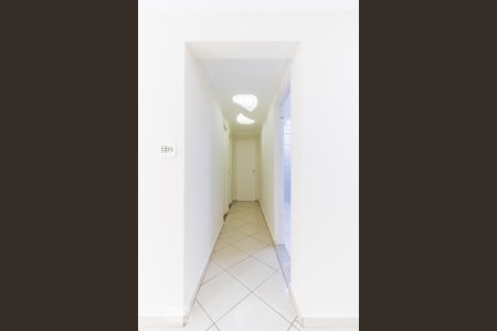 Corredor de apartamento à venda com 2 quartos, 51m² em Vila Pierina, São Paulo