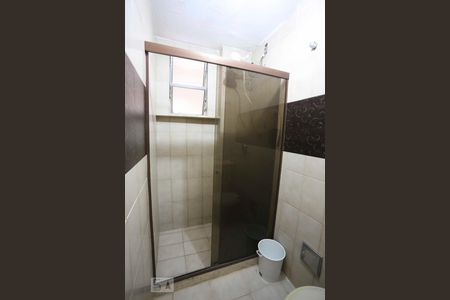 Banheiro de apartamento à venda com 2 quartos, 53m² em Santa Rosa, Niterói