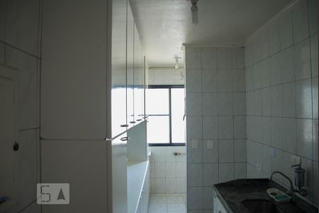 Cozinha de apartamento para alugar com 2 quartos, 47m² em Jardim Peri, São Paulo