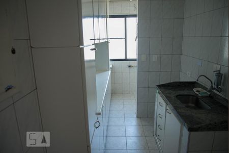 Cozinha  de apartamento à venda com 2 quartos, 47m² em Jardim Peri, São Paulo