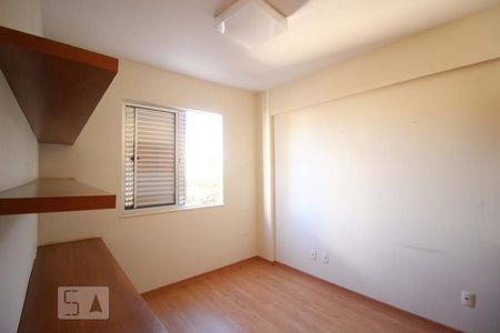 Quarto de apartamento à venda com 2 quartos, 75m² em Carmo, Belo Horizonte