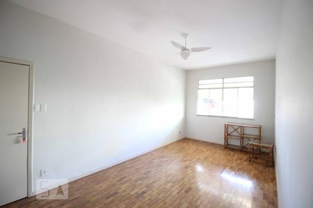 Sala de apartamento para alugar com 2 quartos, 80m² em Cruzeiro, Belo Horizonte