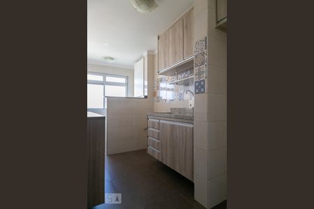 Cozinha de apartamento para alugar com 2 quartos, 60m² em Jardim Celeste, São Paulo