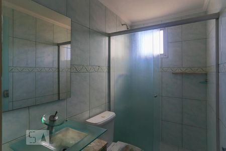 Banheiro de apartamento para alugar com 2 quartos, 56m² em Jardim Patente Novo, São Paulo