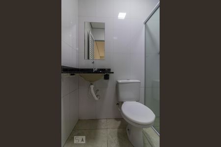 Banheiro de kitnet/studio para alugar com 1 quarto, 20m² em Rudge Ramos, São Bernardo do Campo