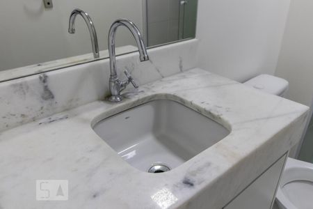 Detalhe do Banheiro de kitnet/studio para alugar com 1 quarto, 26m² em Bethaville I, Barueri