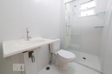 Banheiro de apartamento para alugar com 3 quartos, 70m² em Jardim Prudência, São Paulo