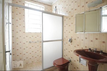 Banheiro de apartamento à venda com 3 quartos, 145m² em Menino Deus, Porto Alegre