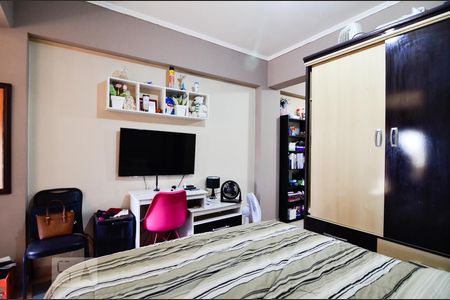 Quarto de apartamento à venda com 1 quarto, 40m² em Cambuí, Campinas