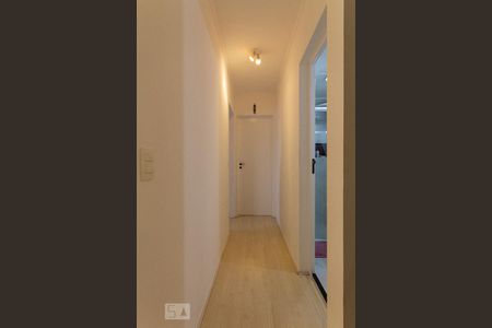 Corredor de apartamento para alugar com 2 quartos, 48m² em Fazenda Morumbi, São Paulo