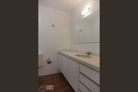 Banheiro de apartamento à venda com 1 quarto, 65m² em Nova Campinas, Campinas