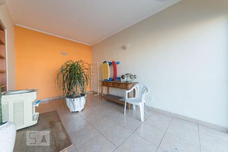 Sala de casa para alugar com 3 quartos, 220m² em Jardim Leonor, Campinas