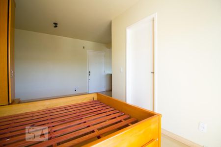 Quarto de kitnet/studio para alugar com 1 quarto, 44m² em Sarandi, Porto Alegre