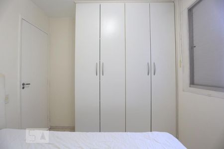 Quarto 1 de apartamento para alugar com 2 quartos, 55m² em Jaguaré, São Paulo