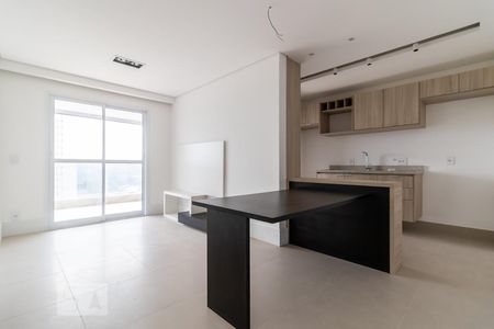 Sala de apartamento à venda com 2 quartos, 67m² em Alphaville, Barueri