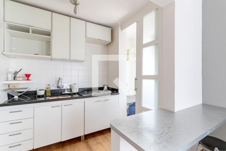 Cozinha de apartamento para alugar com 1 quarto, 49m² em Itaim Bibi, São Paulo