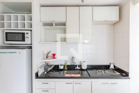 Cozinha de apartamento para alugar com 1 quarto, 49m² em Itaim Bibi, São Paulo